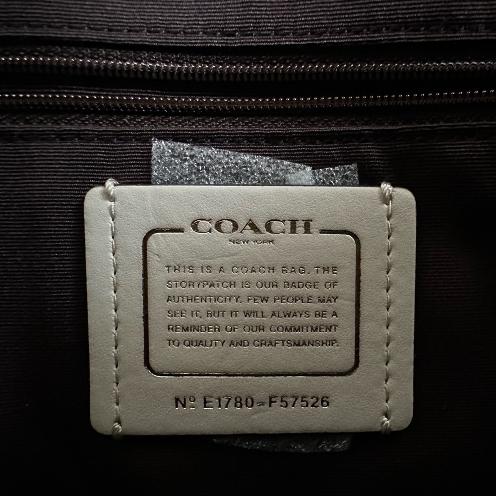 BNWT Coach Ava Tote in Crossgrain Leather – Chalk (F57526) - Picture 12 of 16